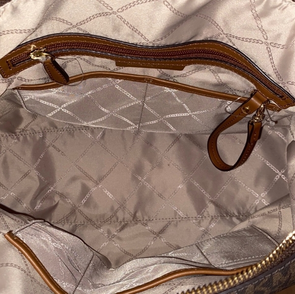 Michael Kors Signature Brown Shoulder Bag - Picture 13 of 16